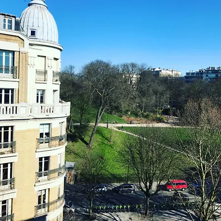 Superbe Centre - Buttes Chaumont Paryż